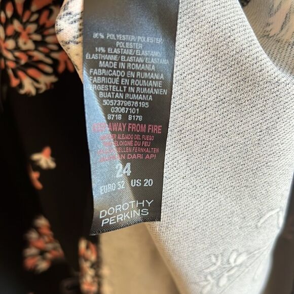 Dorothy Perkins Dress    - Picture 6 of 6